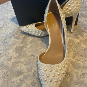 INC White Pearl heels